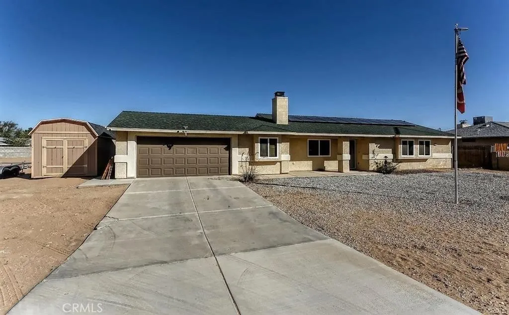 21150 Lone Eagle Rd, Apple Valley, CA 92308 photo 2