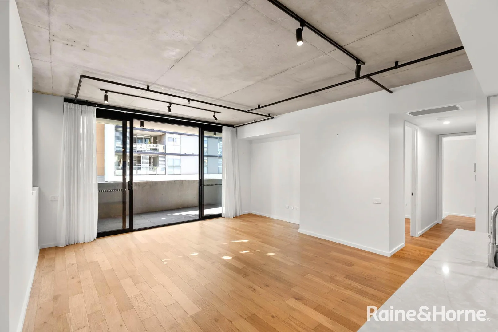 Additional image 3 of 306/5 Merewether Street, Newcastle NSW 2300