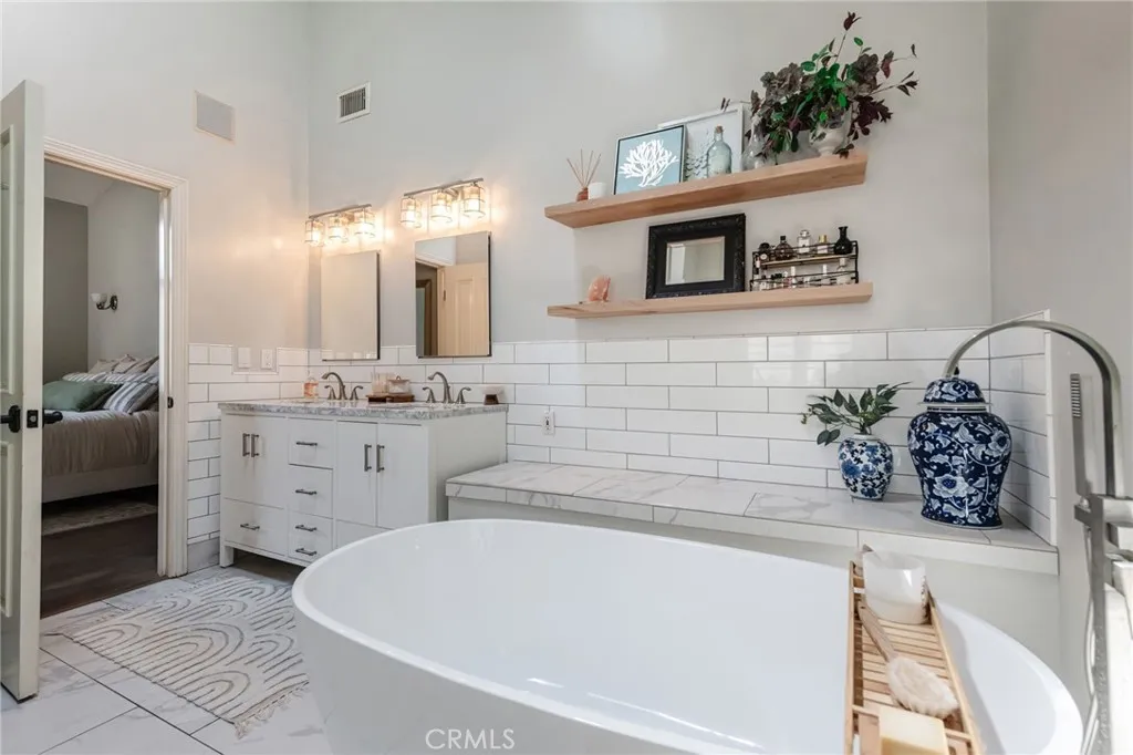 Additional image 17 of 230 Ardmore Avenue, Hermosa Beach, CA 90254