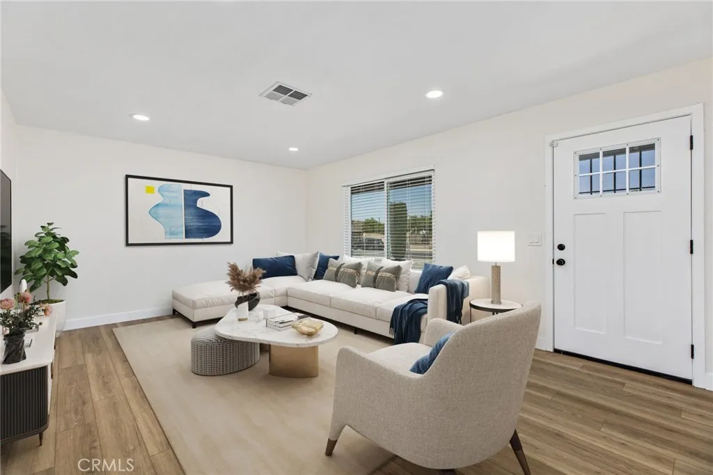 Additional image 8 of 579 W Mayberry Avenue, Hemet, CA 92543