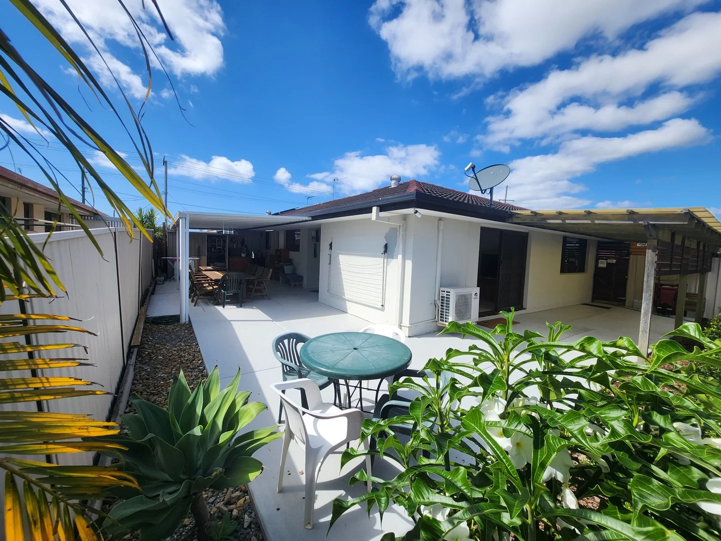 2/55 Government Road, Labrador QLD 4215