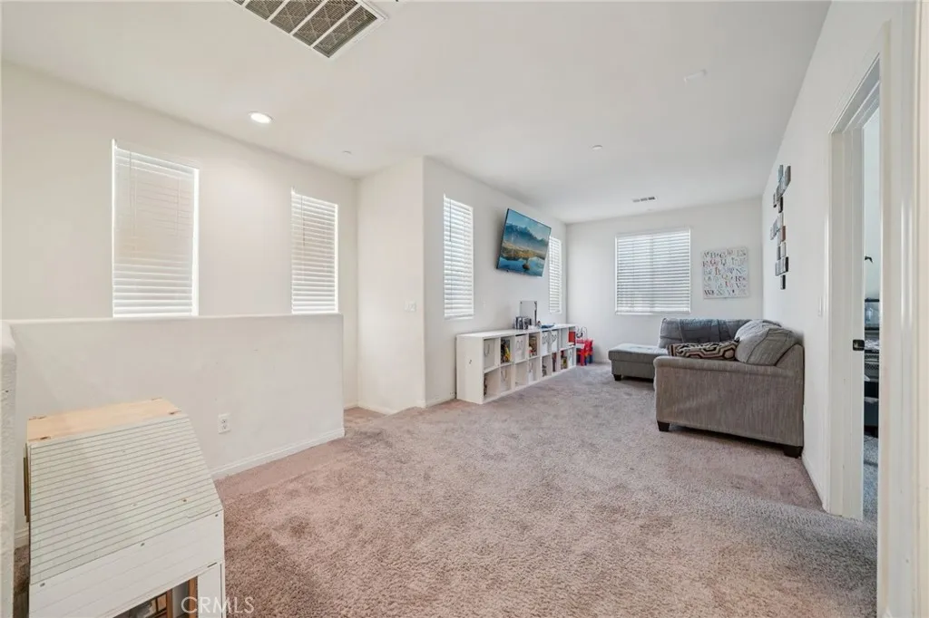 Additional image 35 of 618 S Brampton Lane, Rialto, CA 92376