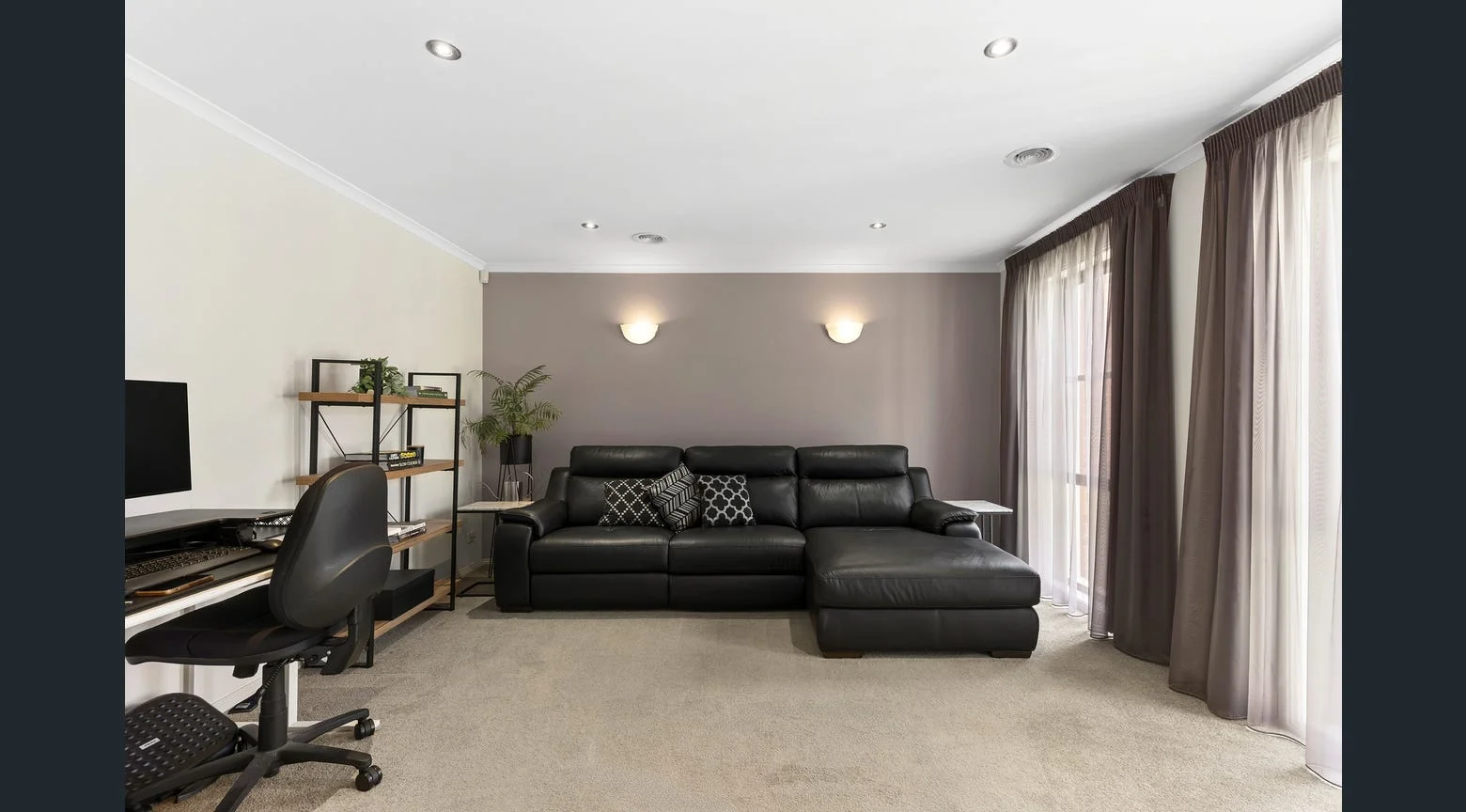 21 Carstairs Cl, Grovedale VIC 3216 photo 2