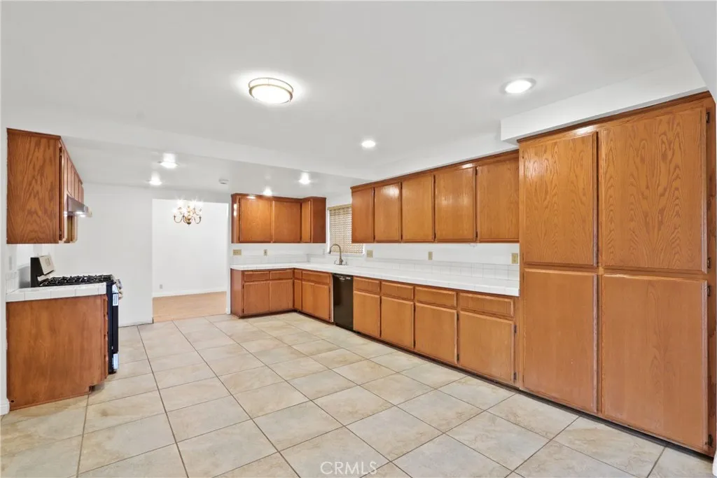 Additional image 28 of 121 S Connie Circle, Anaheim, CA 92806