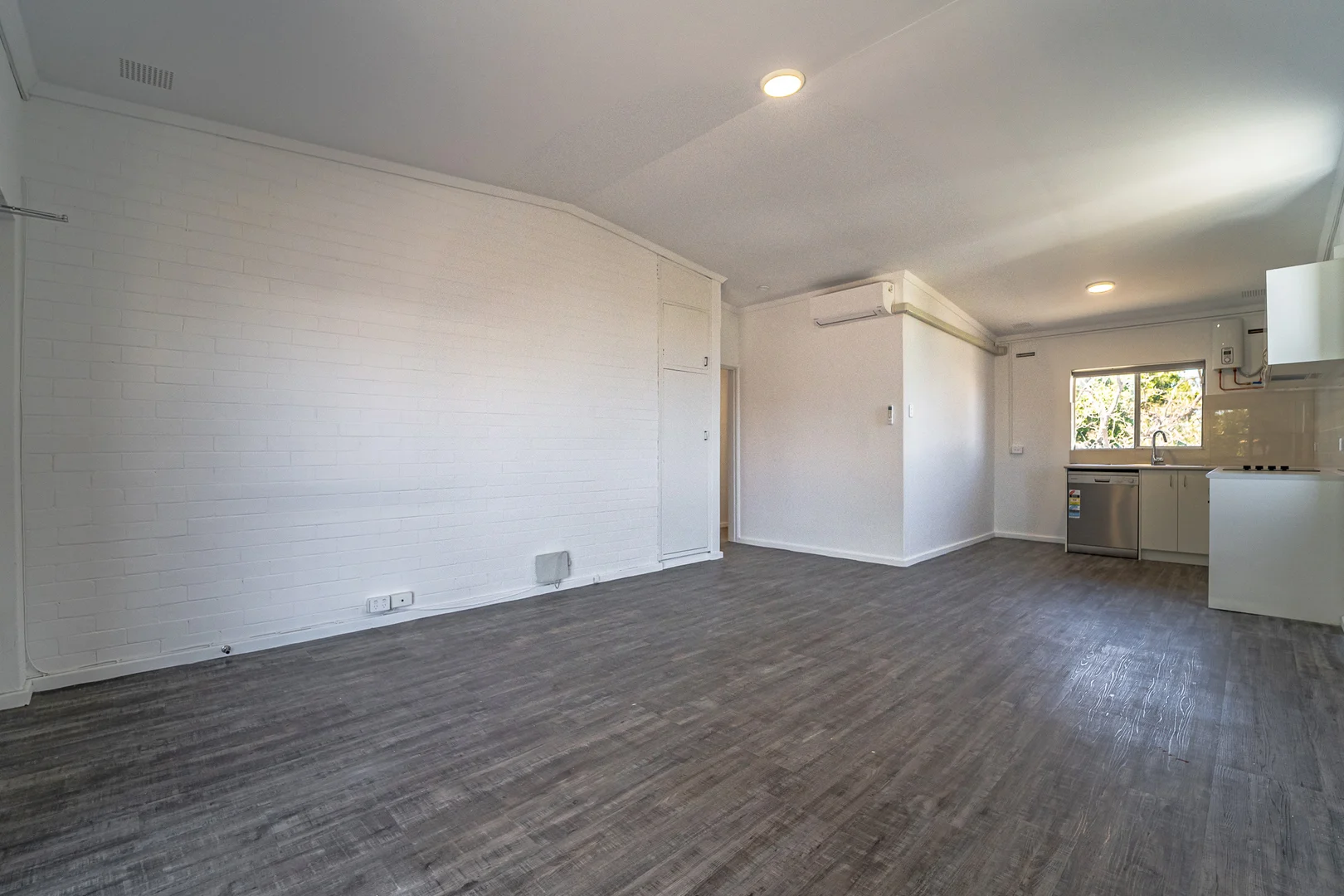 2/77 Matheson Rd, Applecross WA 6153 photo 3