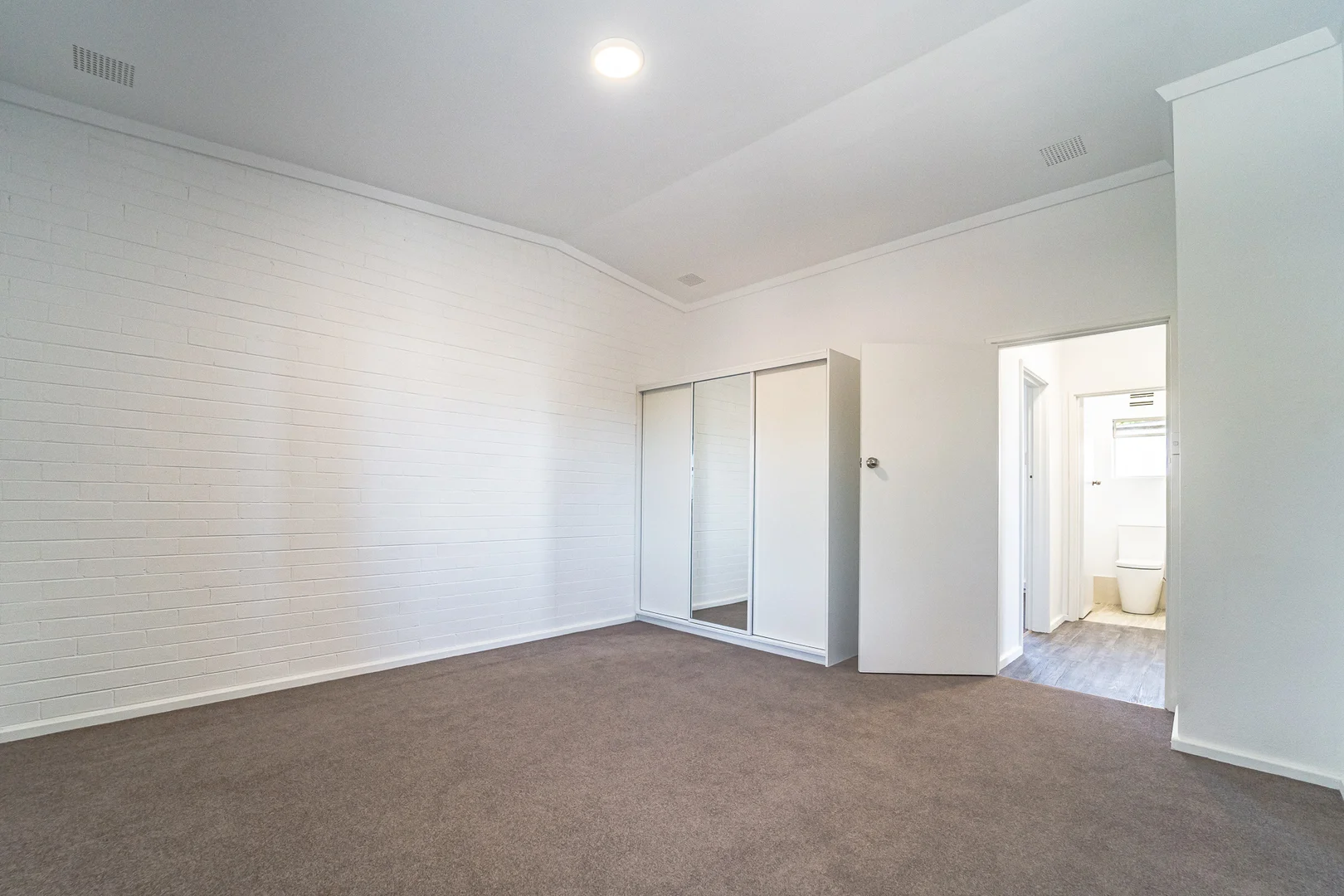 2/77 Matheson Rd, Applecross WA 6153 photo 4