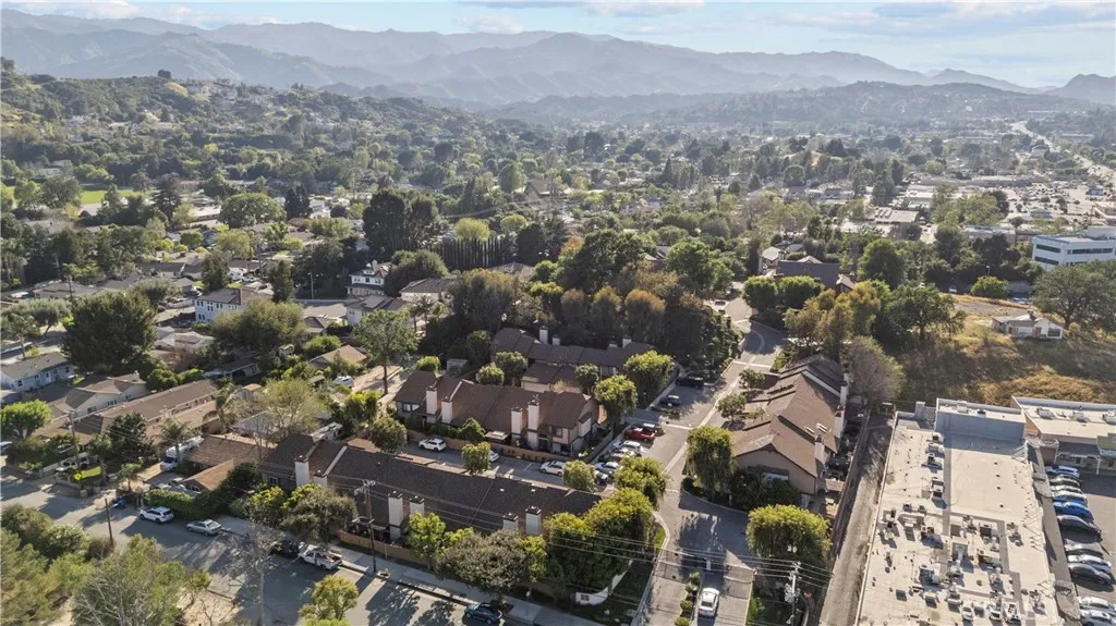 24837 Apple Street Unit B, Newhall, CA 91321