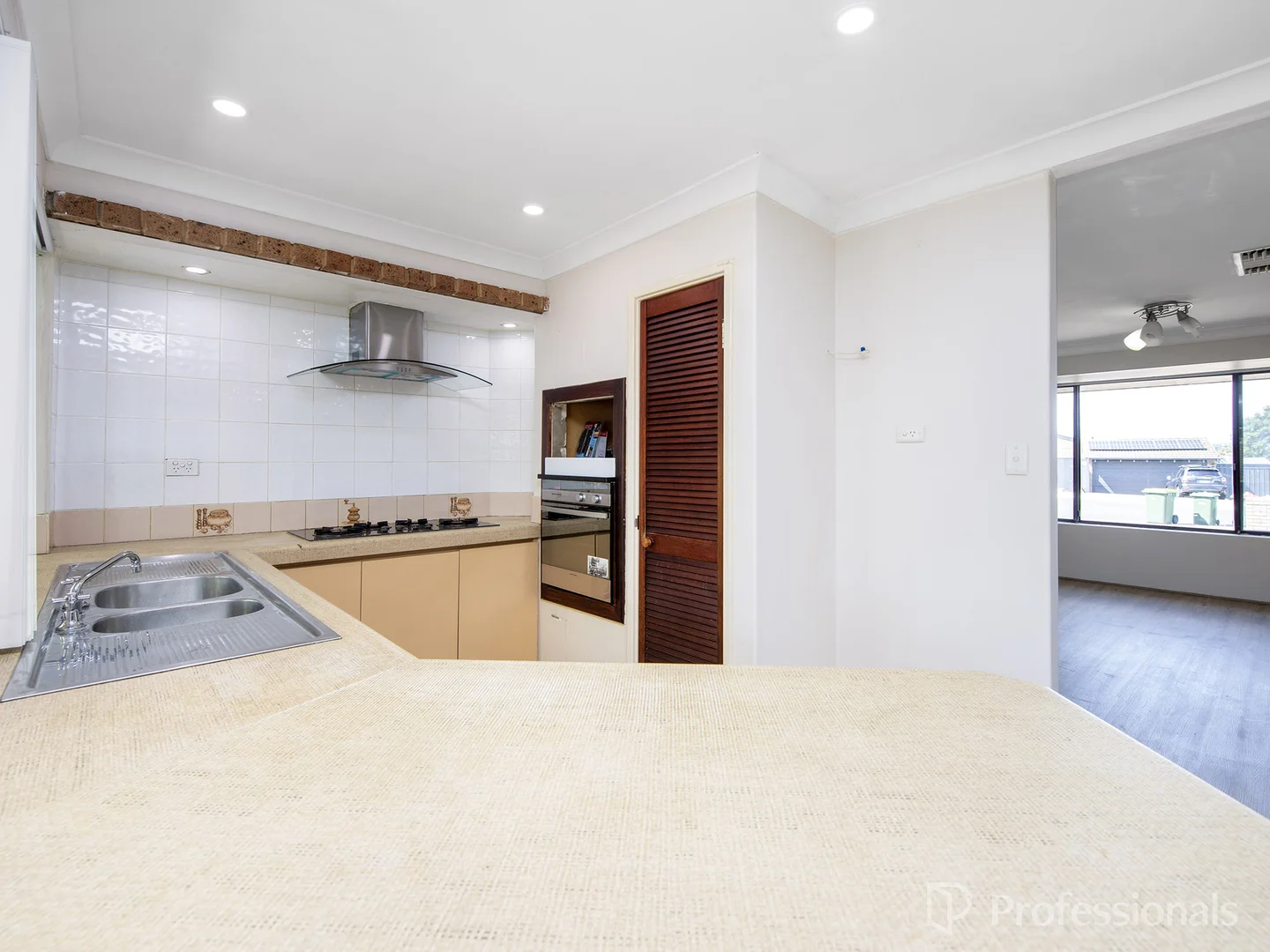 Additional image 10 of 19 Bresnaham Place, Marangaroo WA 6064