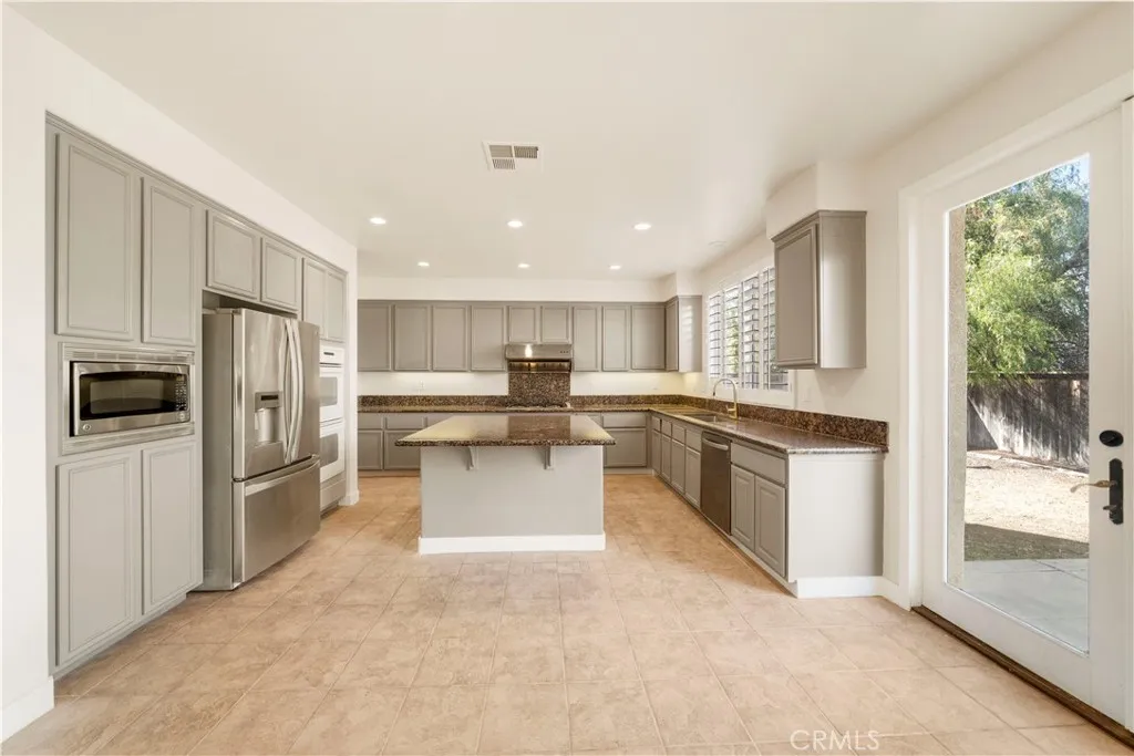 Additional image 7 of 25122 Cliffrose St, Corona, CA 92883
