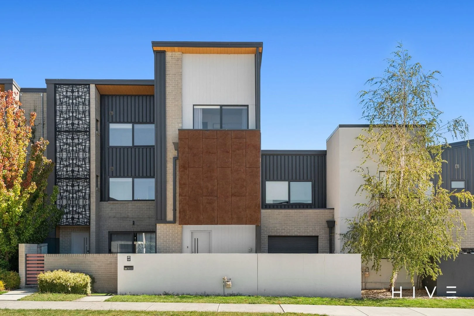17 Harold White Avenue, Coombs ACT 2611