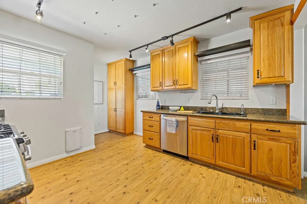 Additional image 54 of 1832 N Brighton St, Burbank, CA 91506