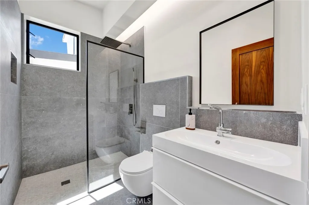 Additional image 107 of 325 W Grandview Avenue, Sierra Madre, CA 91024