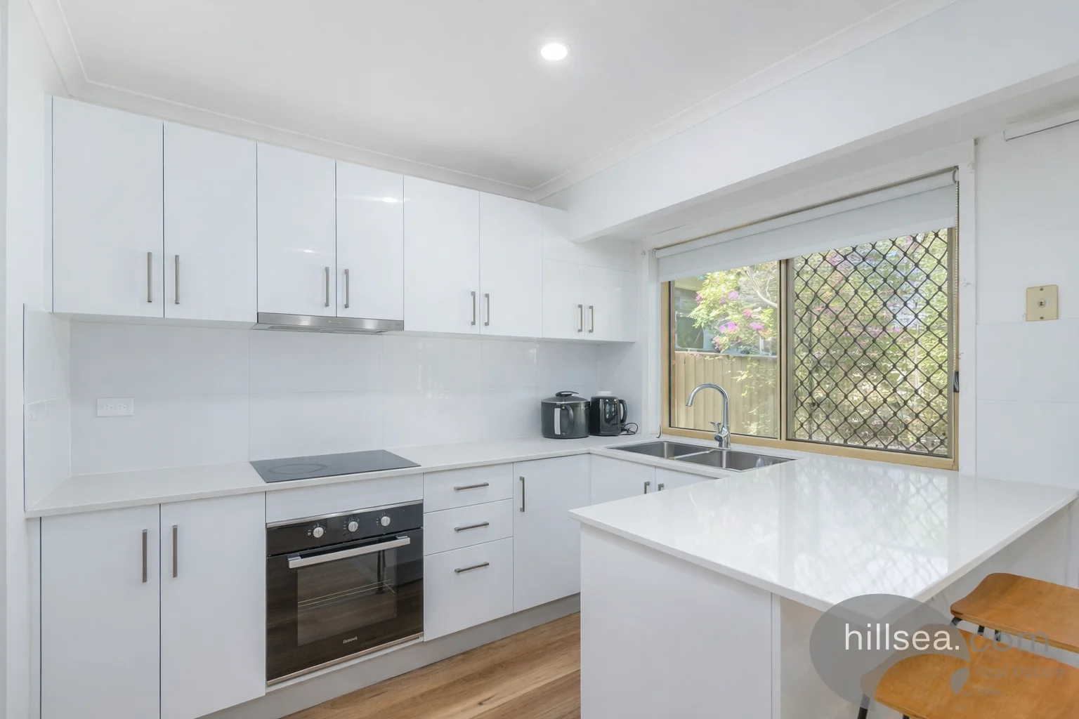 1/18 Orkney Place, Labrador QLD 4215 photo 2