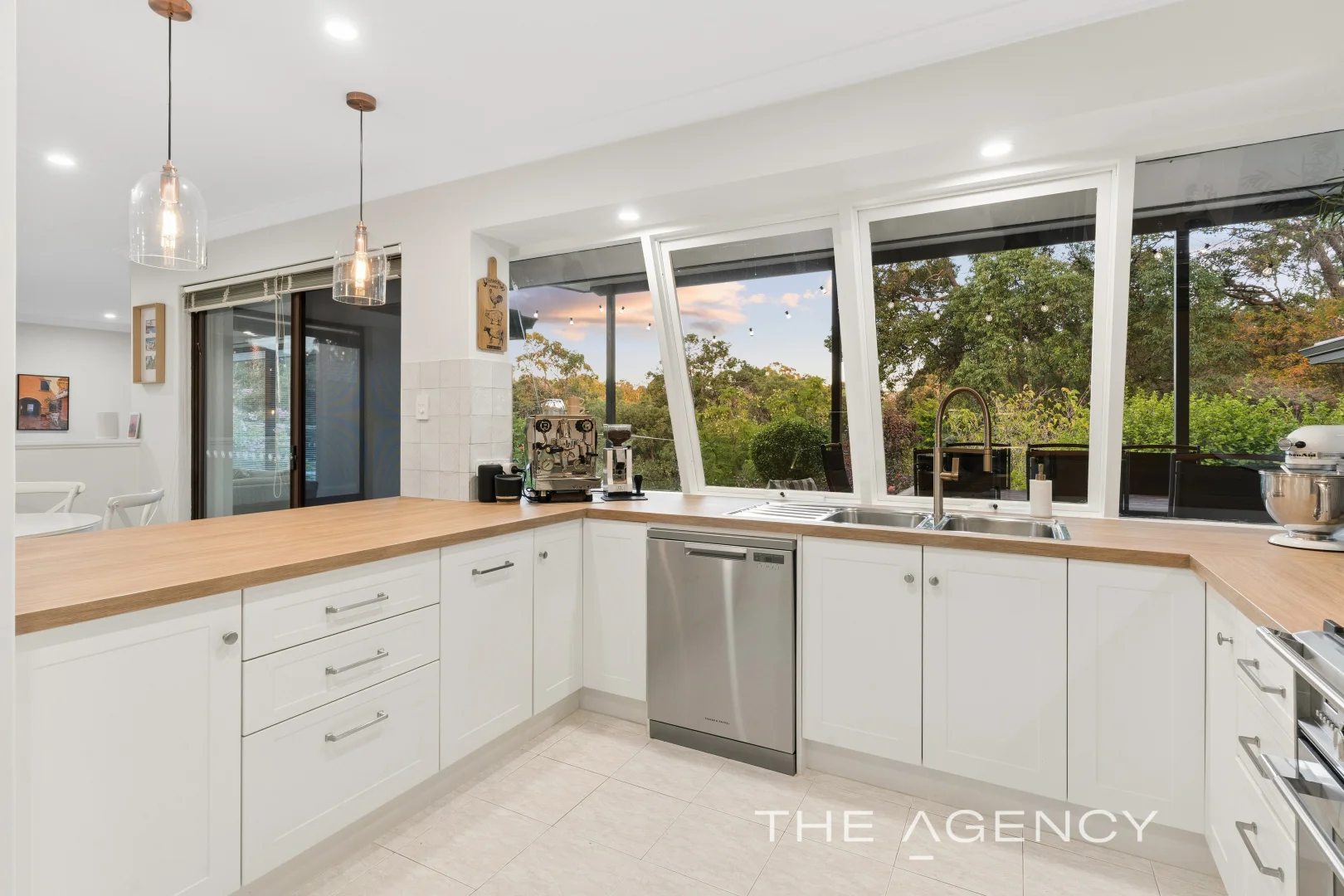 Additional image 14 of 4 Pettit Place, Lesmurdie WA 6076