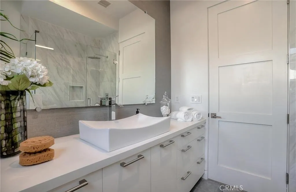 Additional image 88 of 15926 Morrison St, Encino, CA 91436
