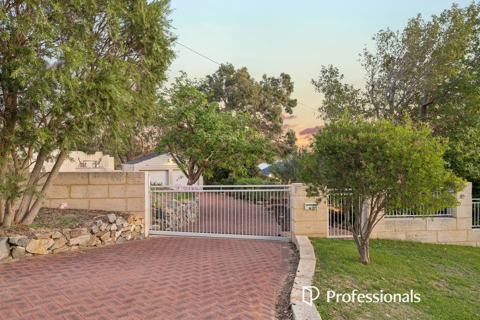 Additional image 5 of 1 High Peak Place, Lesmurdie WA 6076