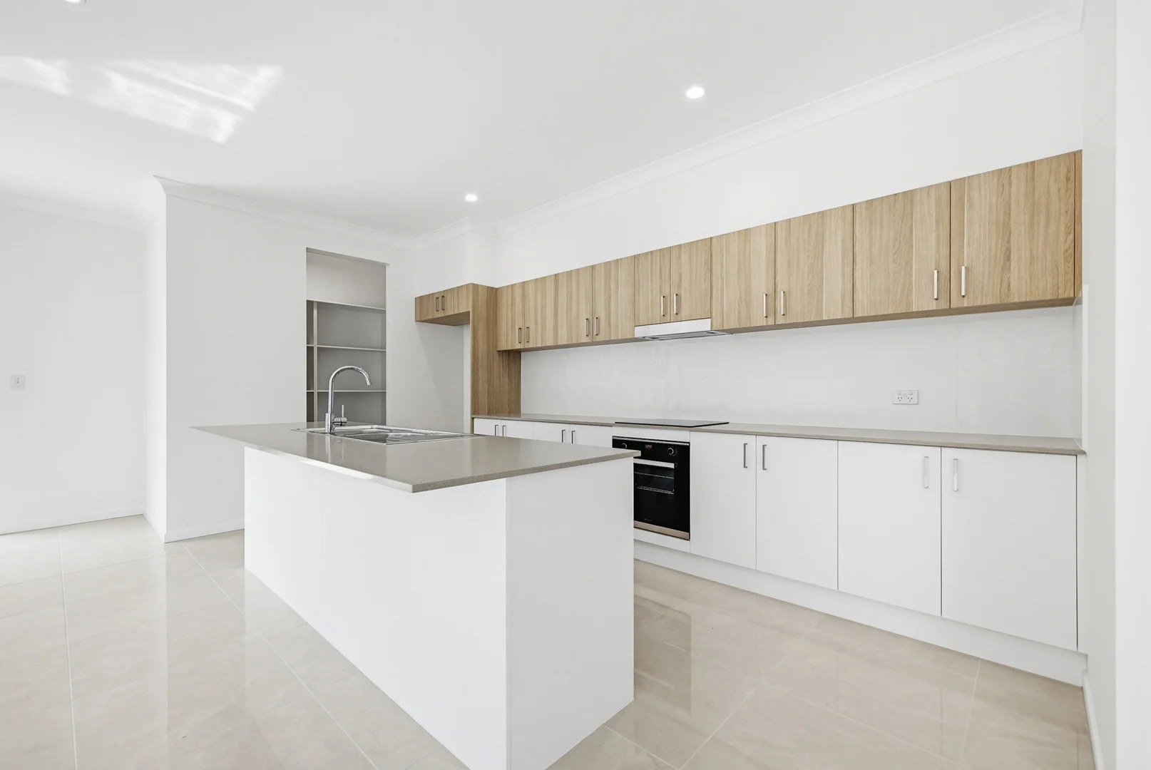 Additional image 3 of 11 Cambridge Pl, Burnside QLD 4560