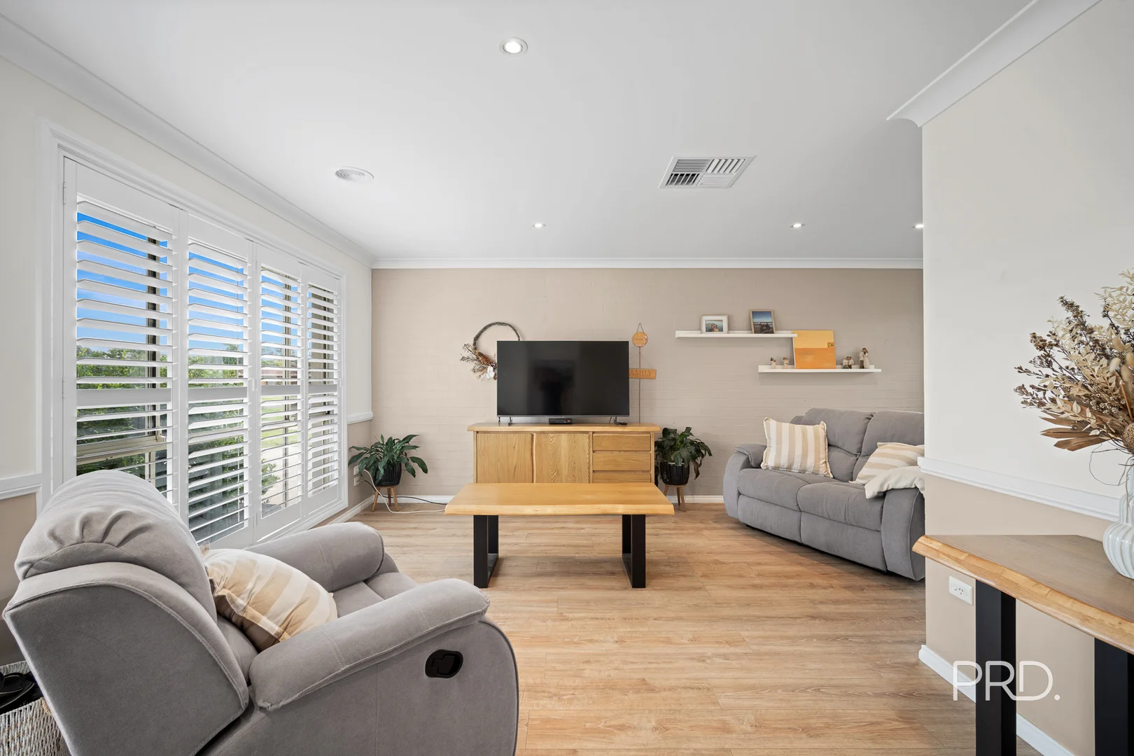 Additional image 2 of 22 Karoom Drive, Glenfield Park NSW 2650