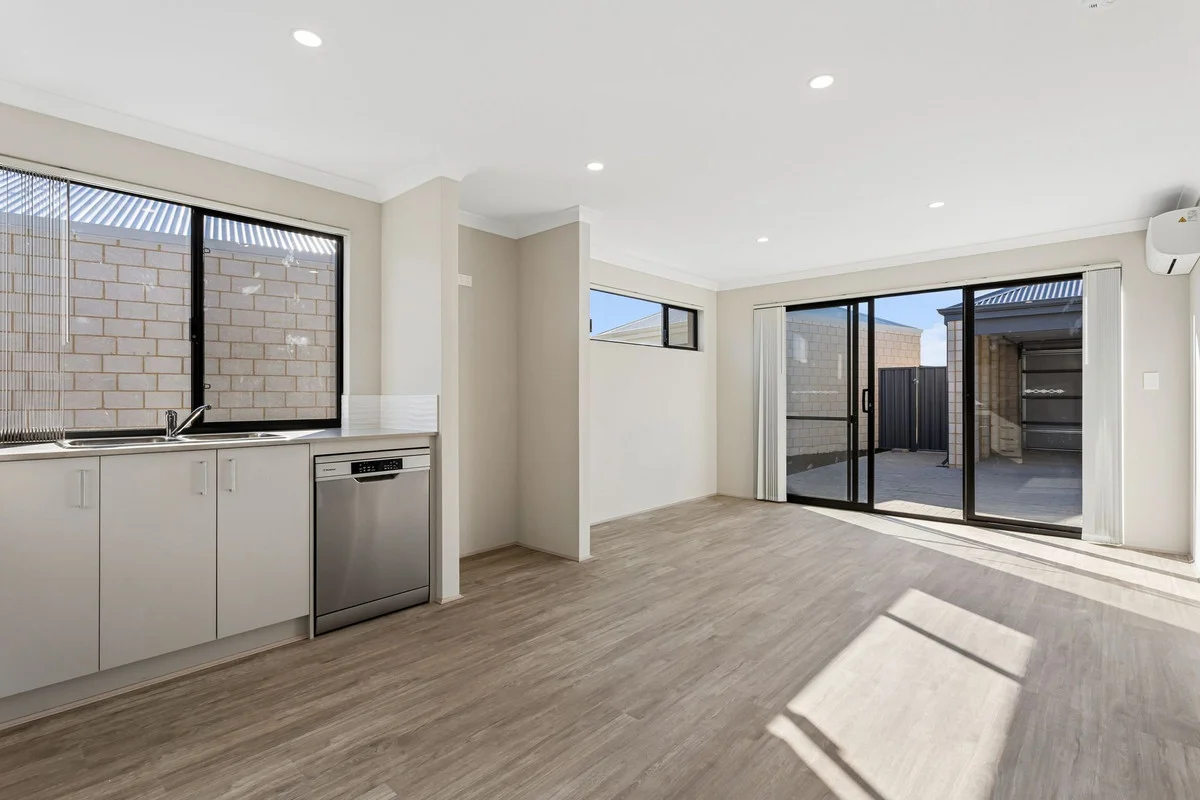 Additional image 15 of 40 Jewel Way, Banksia Grove WA 6031