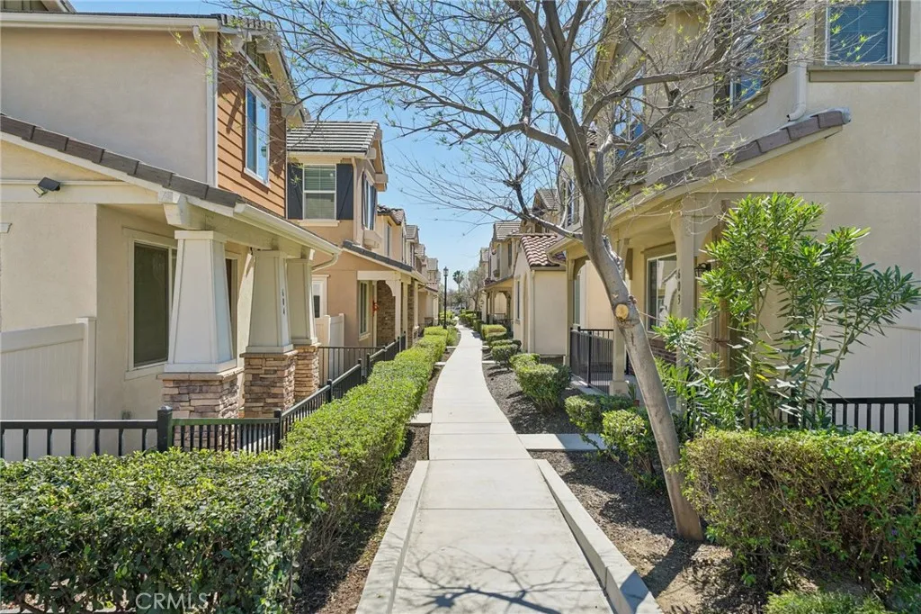 Additional image 9 of 618 S Brampton Lane, Rialto, CA 92376
