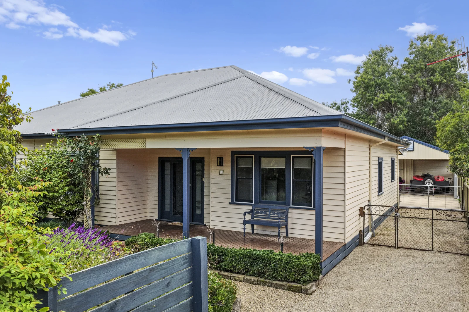 6 Deas Street, Benalla VIC 3672