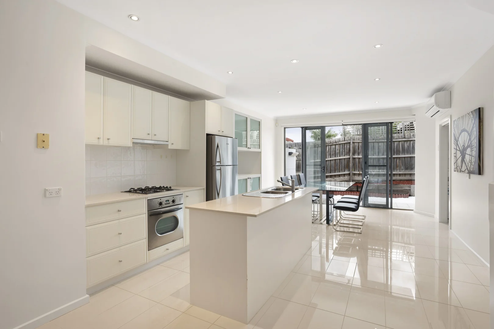 Additional image 3 of 5/25 Clay Drive, Doncaster VIC 3108