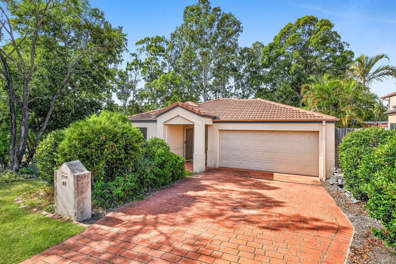 Additional image 2 of 44 Homebush Crescent, Sinnamon Park QLD 4073