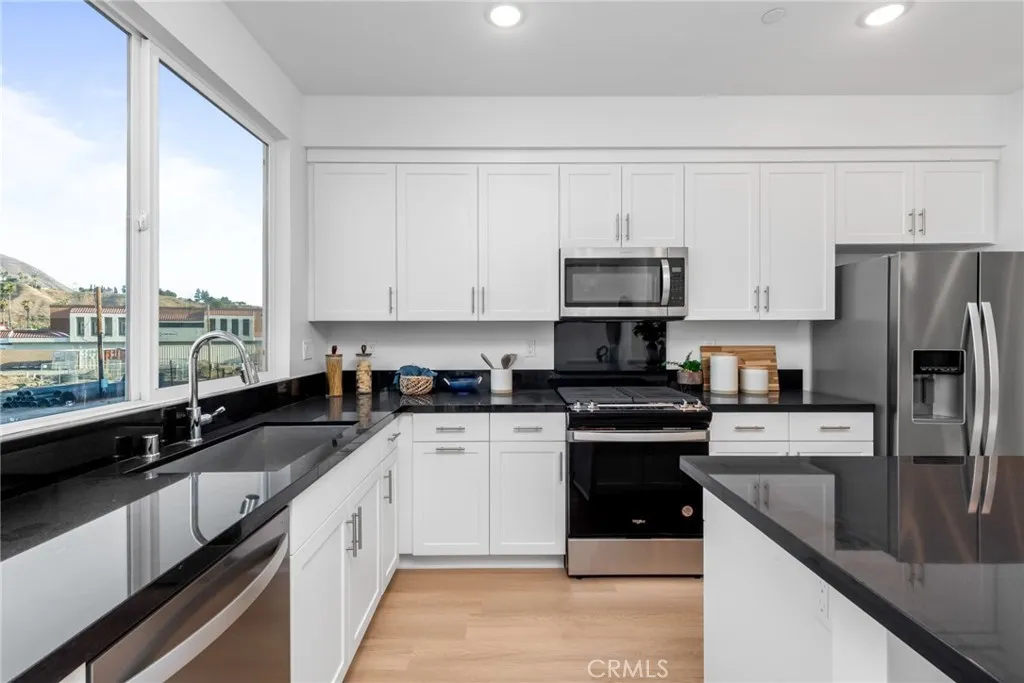 Additional image 65 of 1102 Santo Antonio Drive, Colton, CA 92324