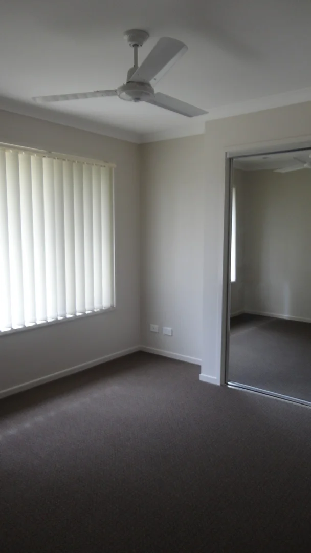 15 Brisbane Road, Warner QLD 4500 photo 2