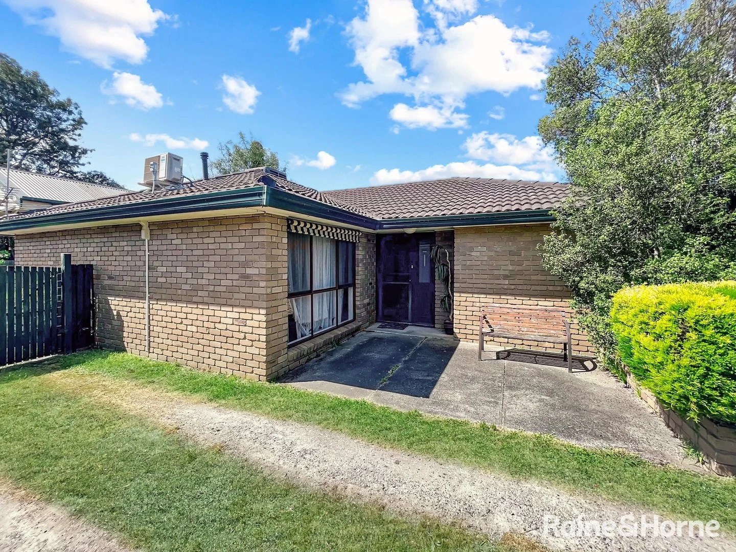 9 Clairmont Avenue, Cranbourne VIC 3977