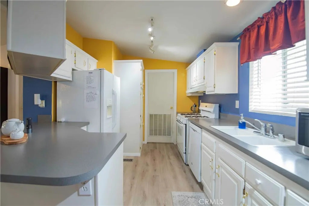Additional image 68 of 11401 Topanga Canyon Blvd Unit 77, Chatsworth, CA 91311
