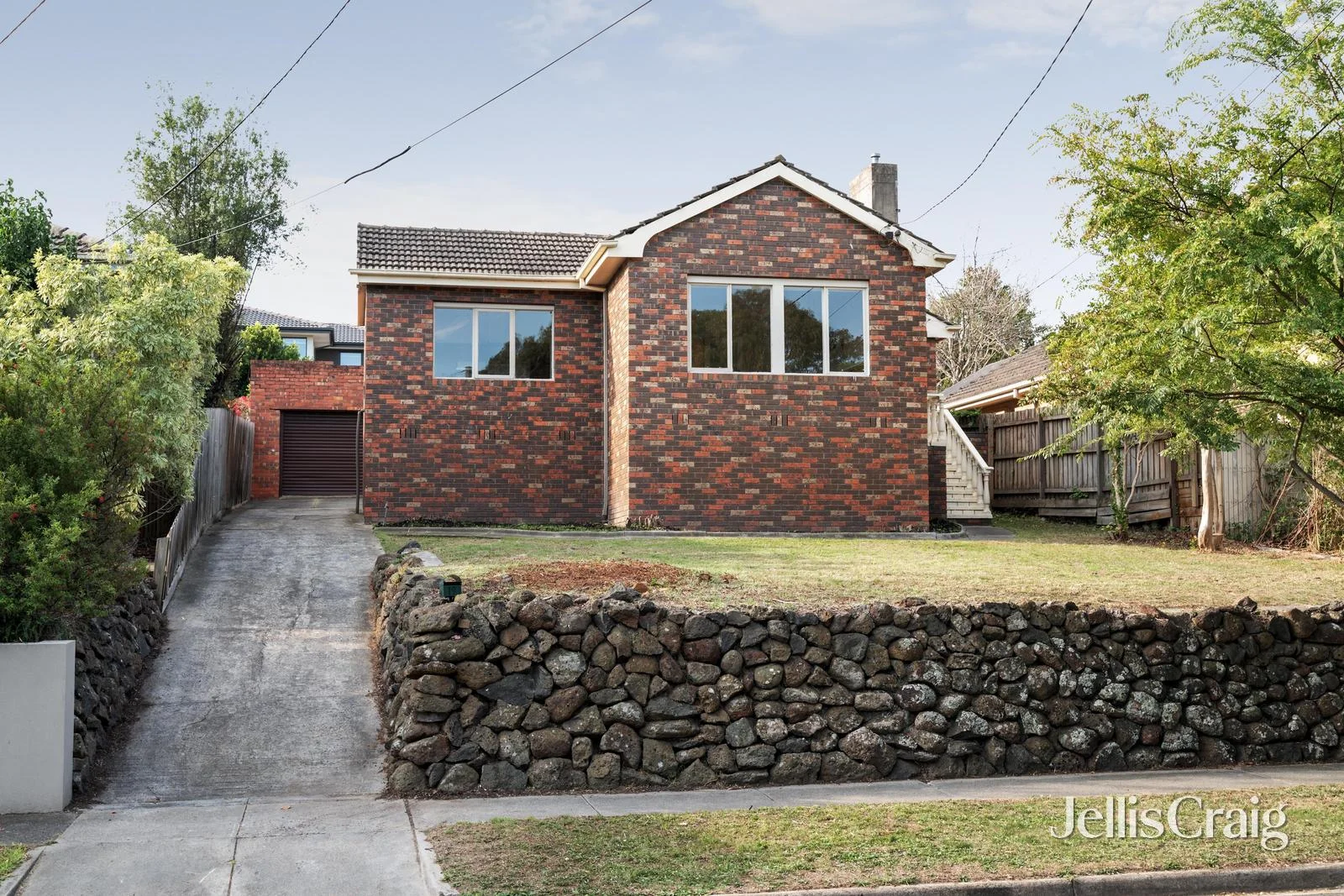 19 Leonard Street, Burwood VIC 3125