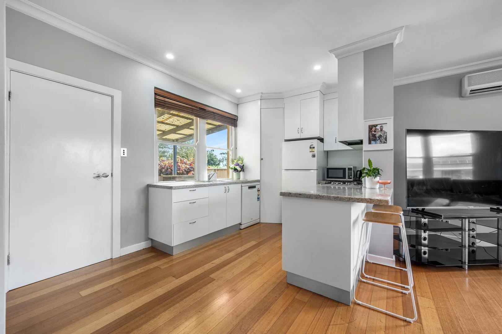 Additional image 5 of 2 Moorak Crescent, Mount Gambier SA 5290