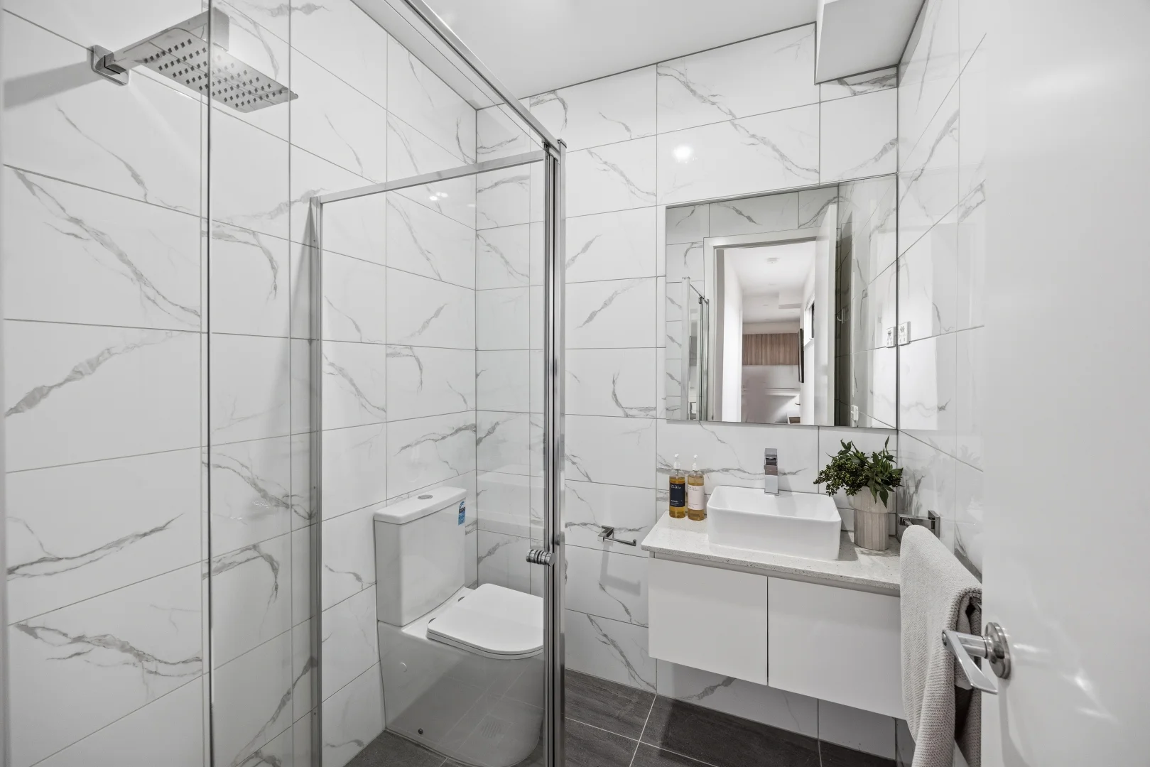 Additional image 12 of 2/4 Enderly Avenue, Reservoir VIC 3073