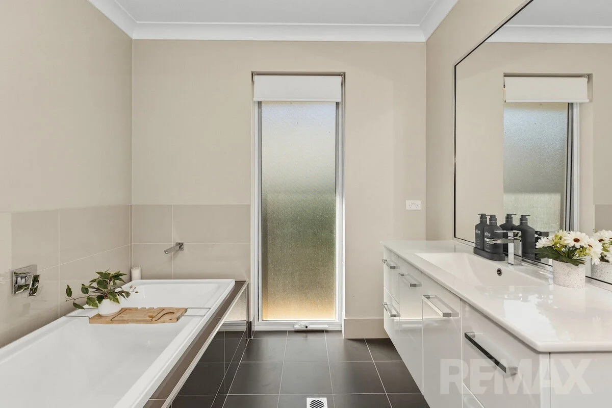 Additional image 11 of 158 Brooklyn Drive, Bourkelands NSW 2650