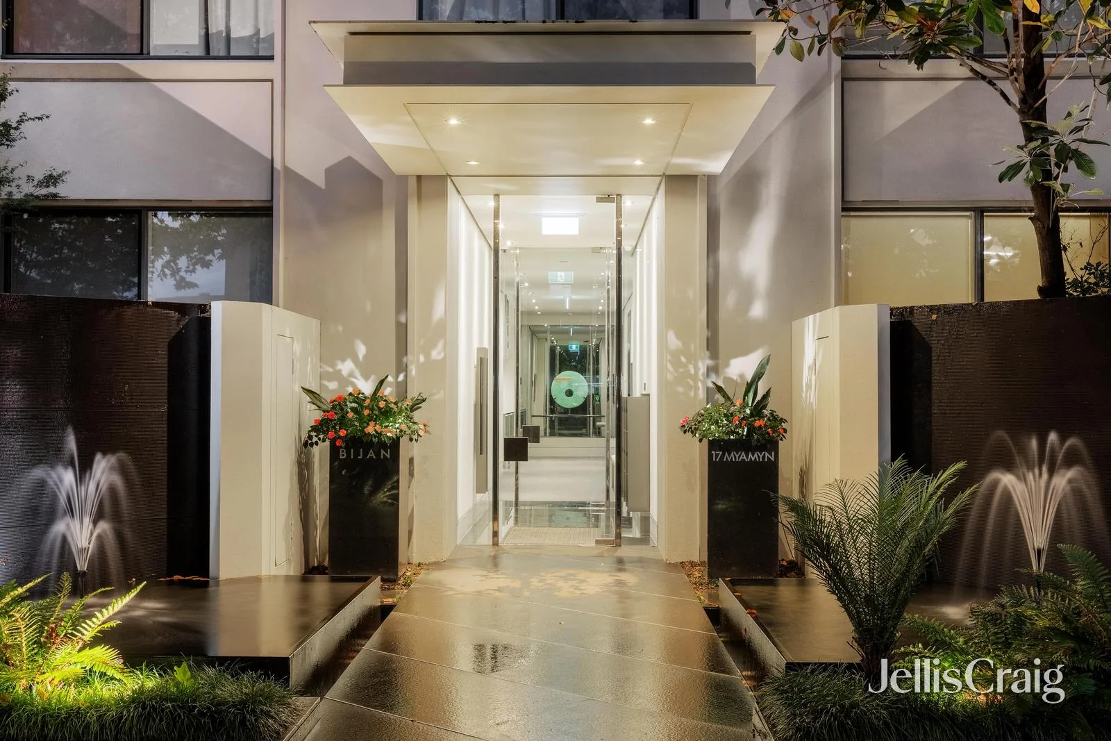 8/17 Myamyn Street, Armadale VIC 3143
