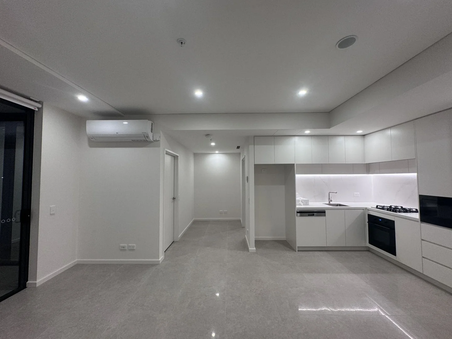 211/8 White Hart Drive, Rouse Hill NSW 2155 photo 3
