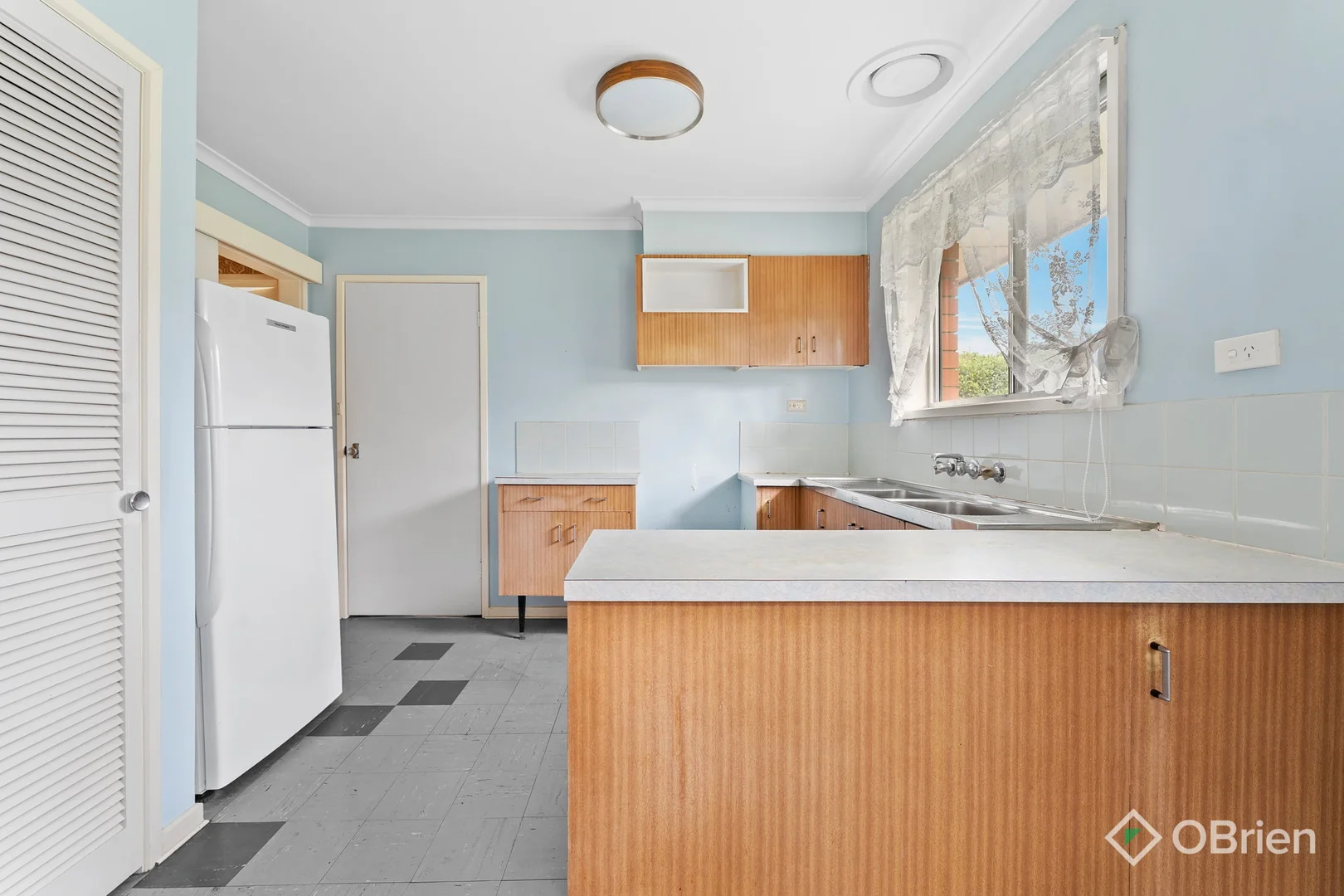 Additional image 2 of 43 King Parade, Knoxfield VIC 3180