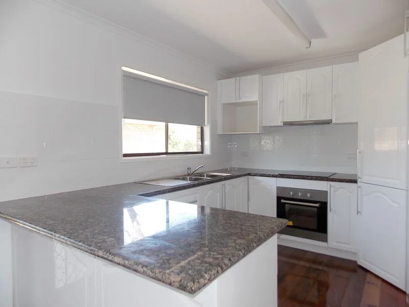 2/7 Metropole Street, Robertson QLD 4109
