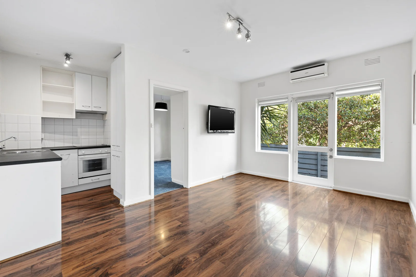 Additional image 2 of 1/14 Osborne Avenue, Glen Iris VIC 3146