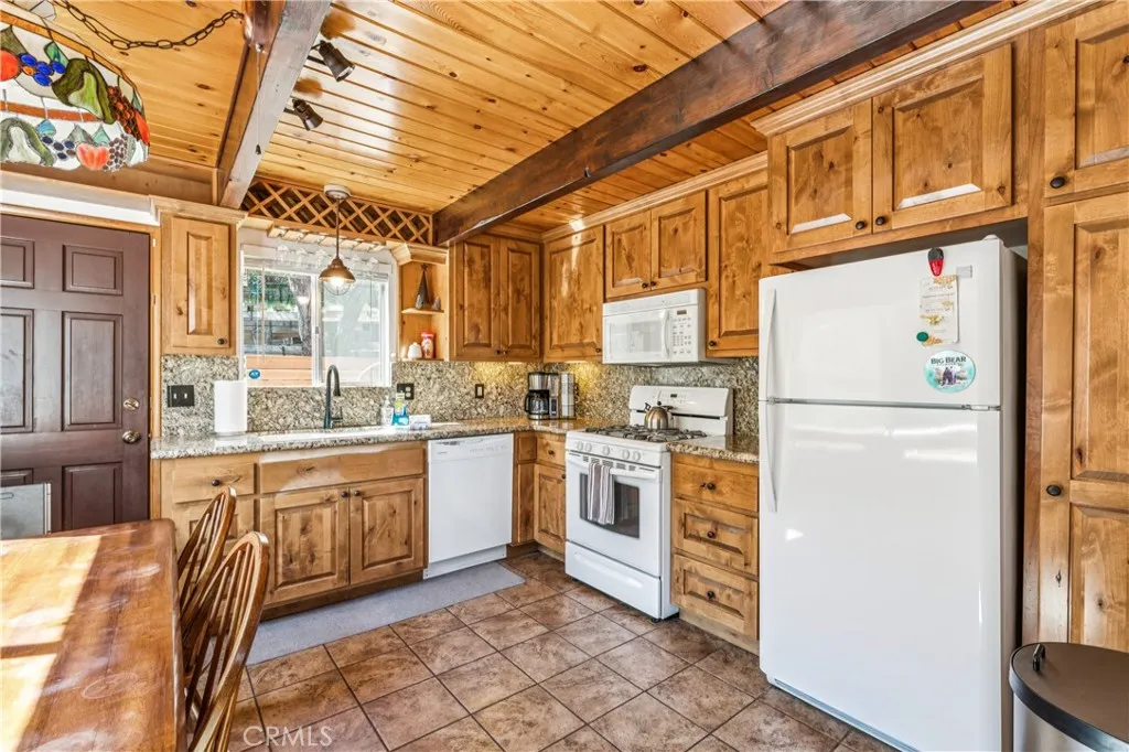 Additional image 47 of 108 W Aeroplane Boulevard, Big Bear City, CA 92314
