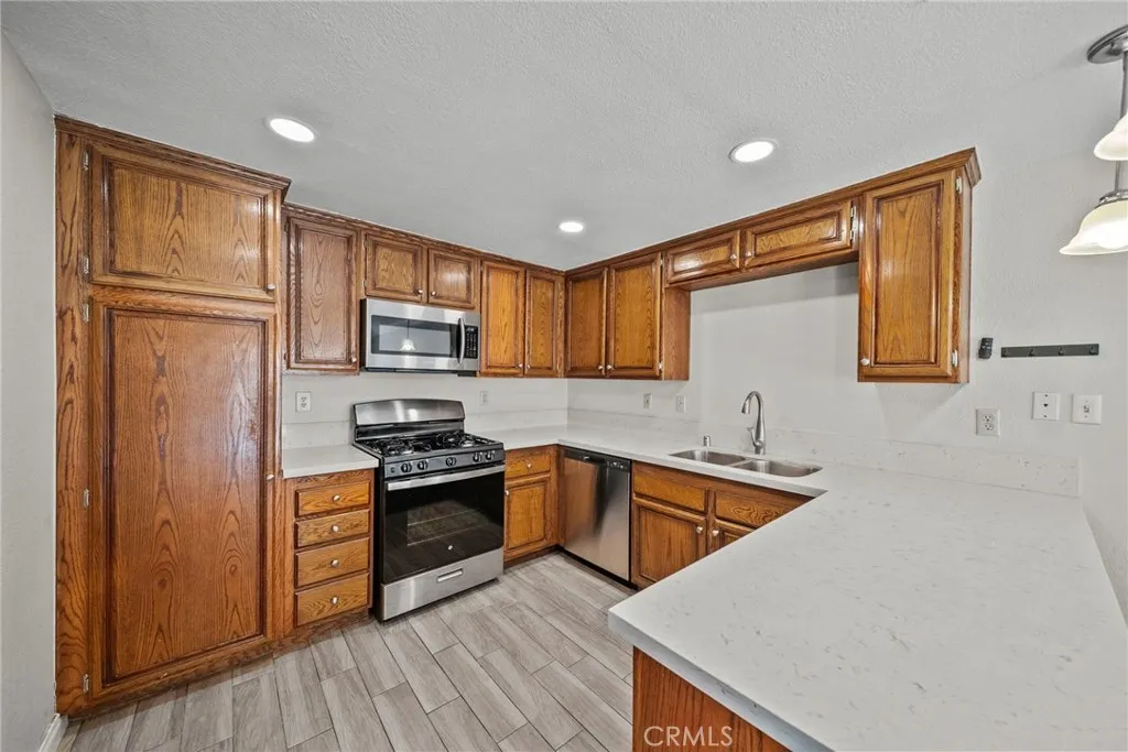 Additional image 14 of 25118 Steinbeck Ave, Stevenson Ranch, CA 91381