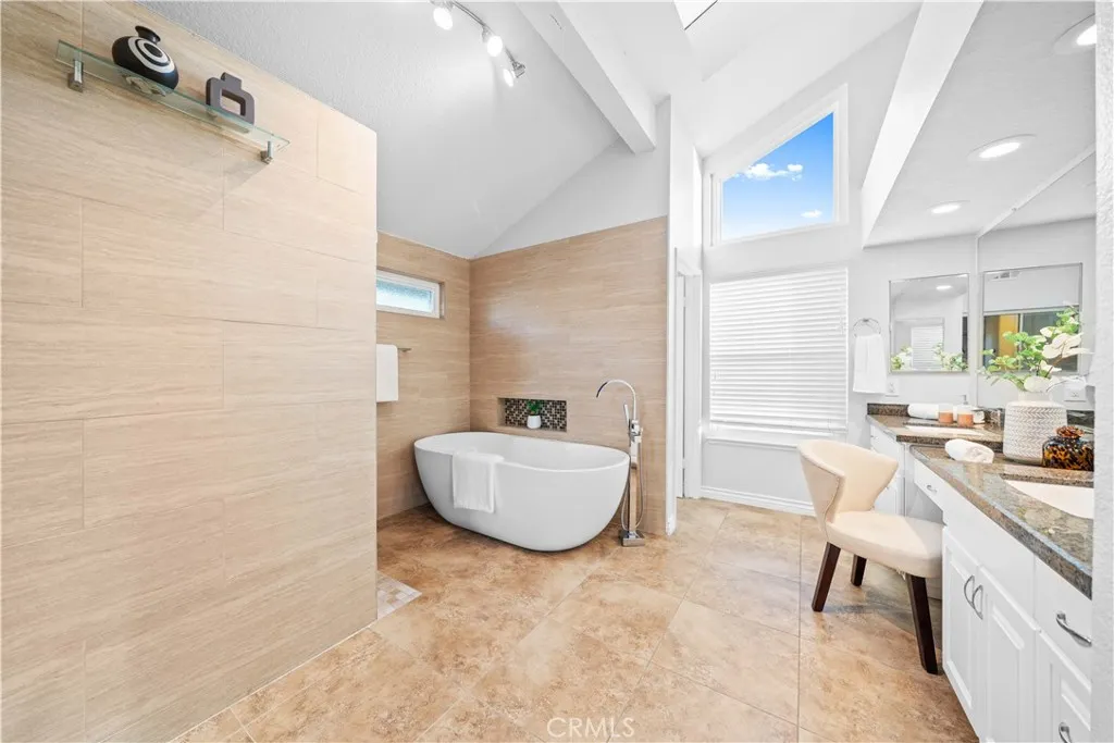 Additional image 34 of 41 Hermosa, Irvine, CA 92620
