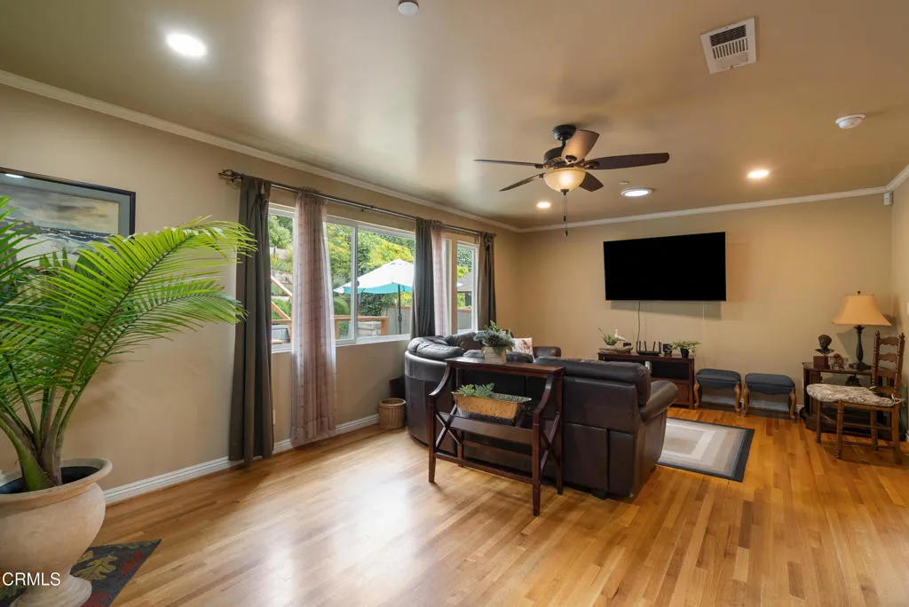 Additional image 59 of 5015 Verwood Avenue, Glendale, CA 91214