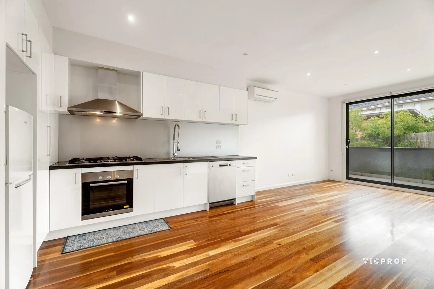 Additional image 3 of 2/69 Tram Road, Doncaster VIC 3108