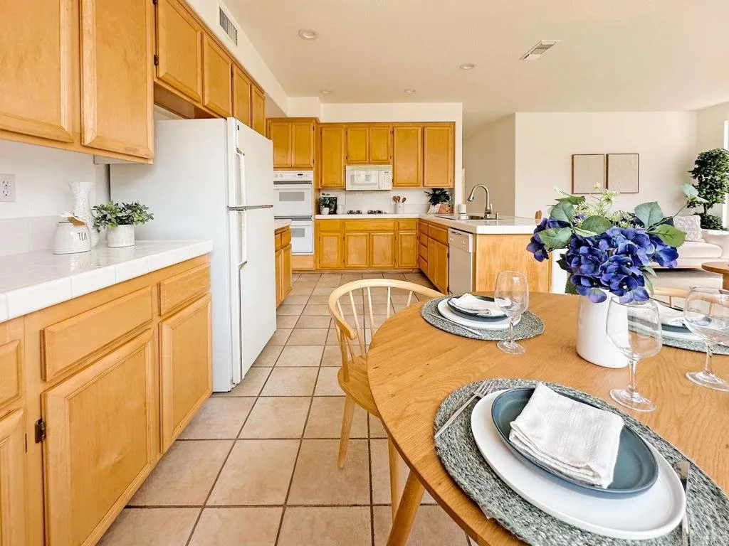 Additional image 9 of 512 Bayona Loop, Chula Vista, CA 91910