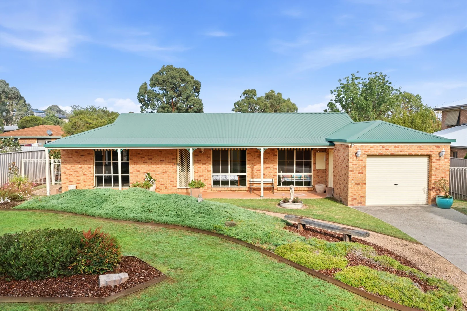 9 Creighton Court, Alexandra VIC 3714