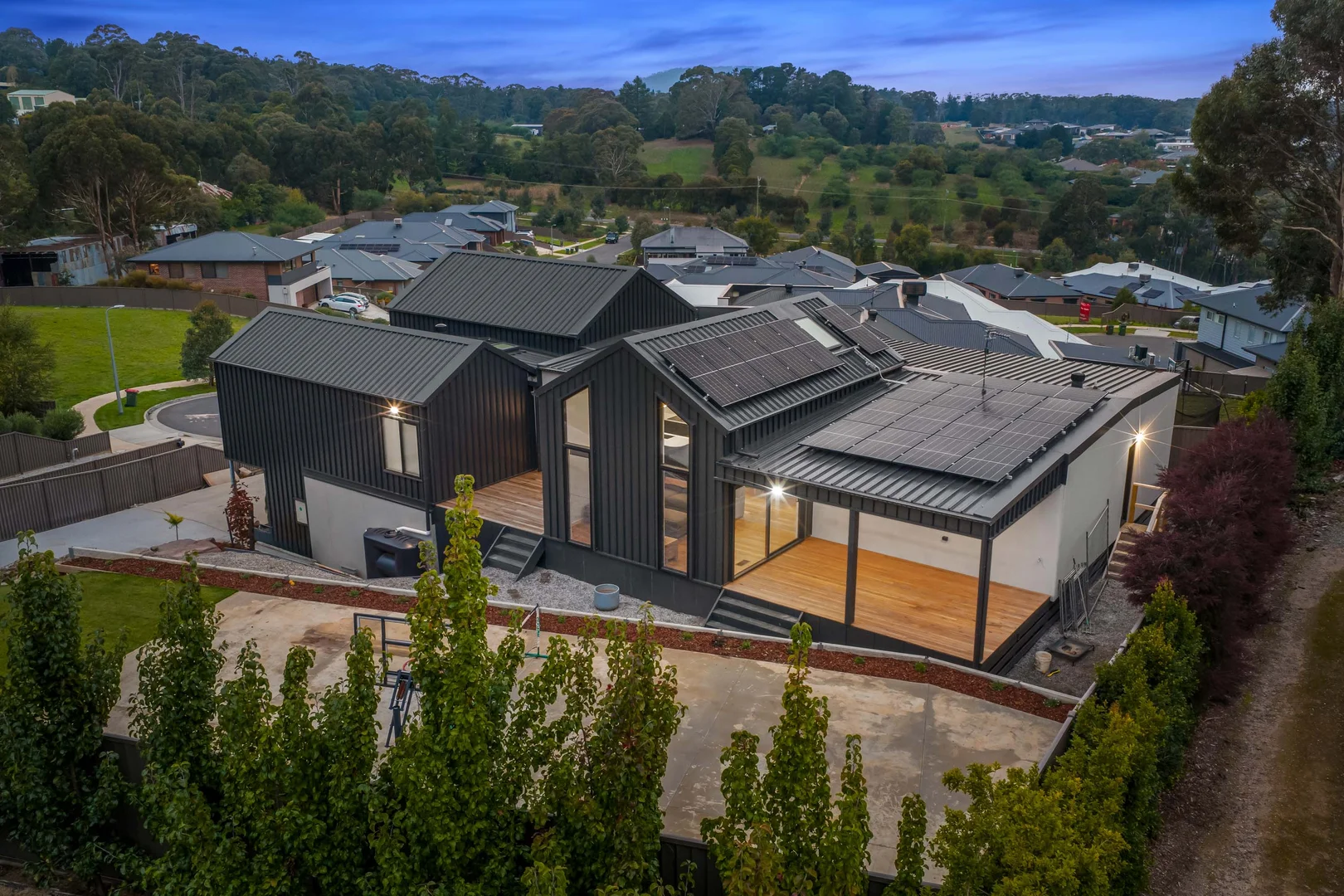 Additional image 34 of 10 Home Valley Chase, Brown Hill VIC 3350