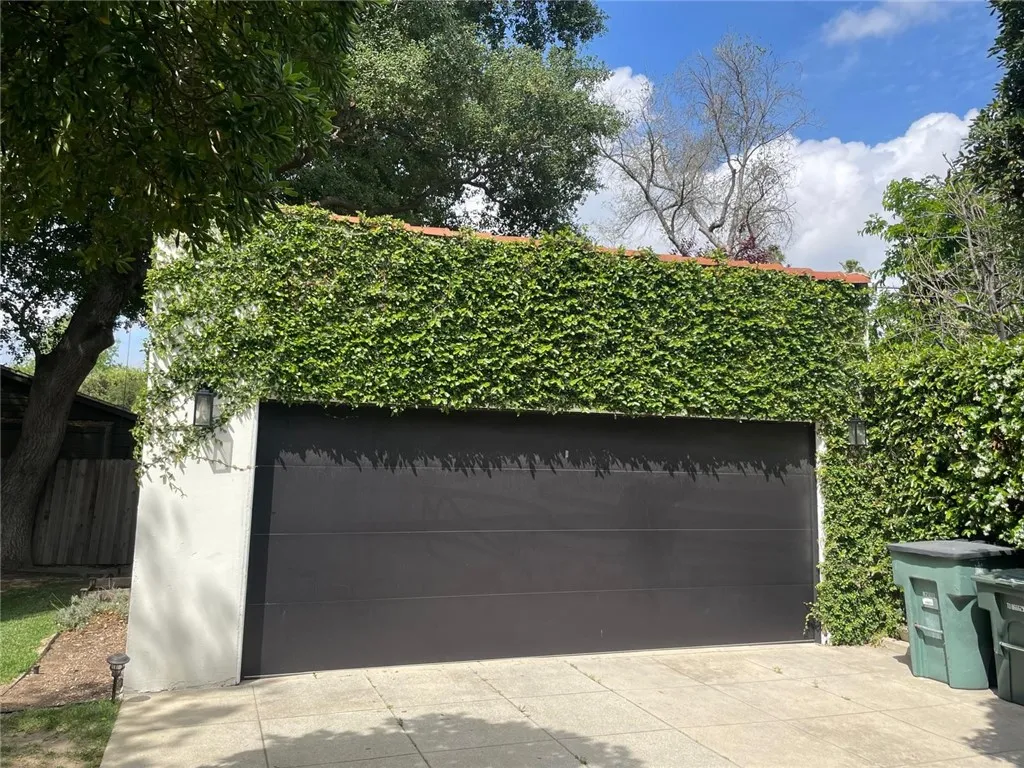 1195 N Chester Avenue, Pasadena, CA 91104