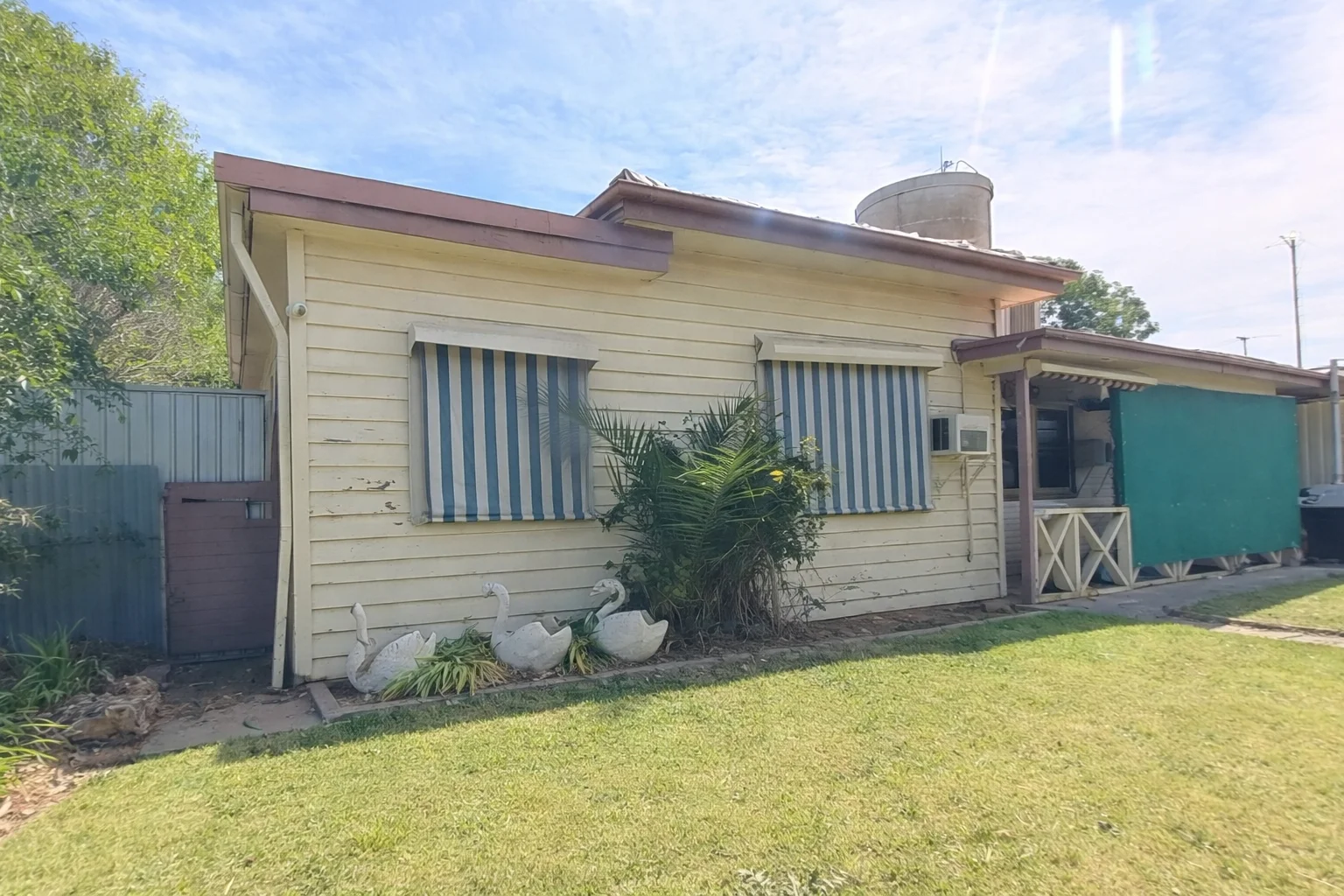 11 Princess St, Urana NSW 2645